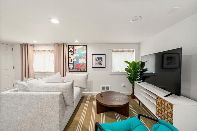 Building Photo - 957 NW 64th St