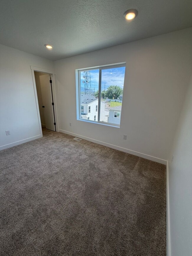 Building Photo - BRAND NEW HOME!!!