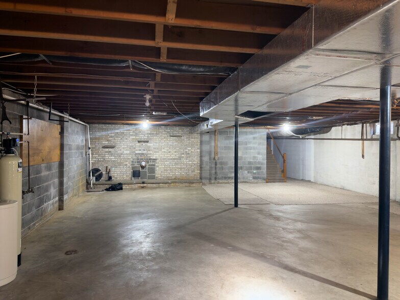 Building Photo - 837 Martin Ave