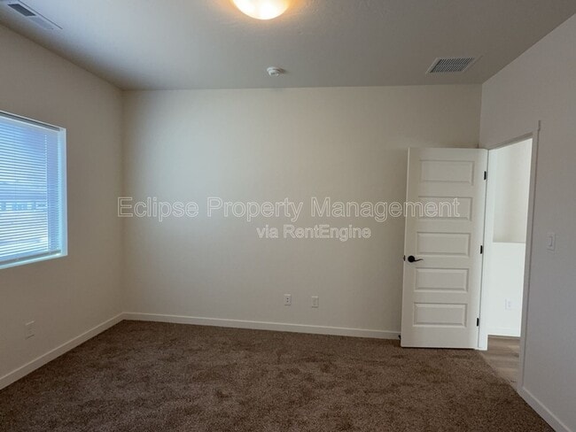 Building Photo - 2638-B 1/2 B 1/2 Rd