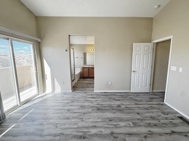 Building Photo - 1131 Pacaya Dr NW