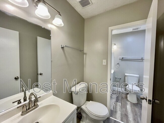 Building Photo - 6405 Lorell Ct