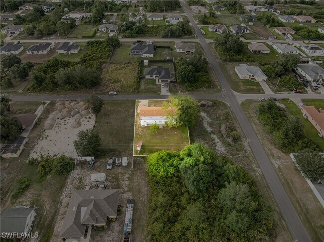 Building Photo - 3303 6th St SW