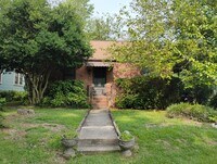 Building Photo - 1007 Rosehill Ave