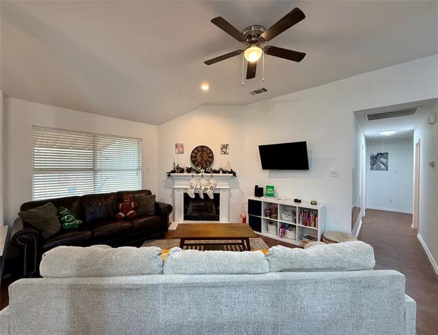 Building Photo - 2922 Custer Dr