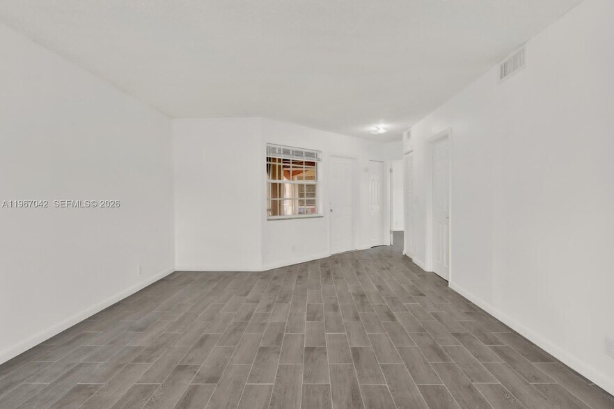 Building Photo - 8621 SW 5th St