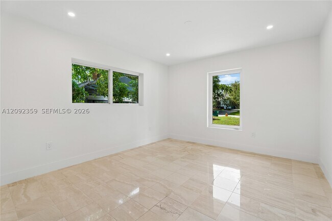Building Photo - 9365 SW 142nd St
