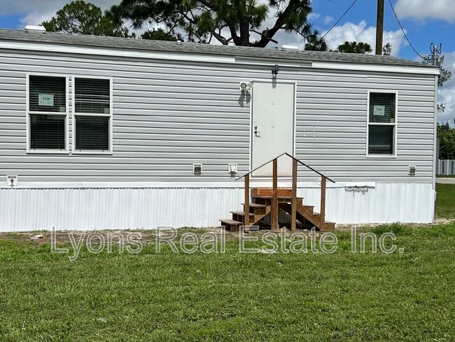 Building Photo - 8086 Heck Dr