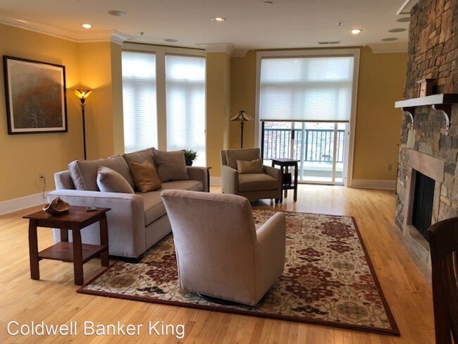 Building Photo - 2 br, 2 bath House - 21 Battery Park Avenue