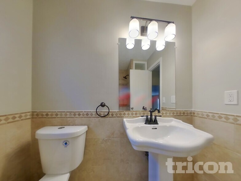 Building Photo - 2083 Skyhawk Ln