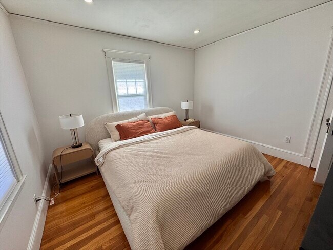 Building Photo - 48 N Munroe Terrace