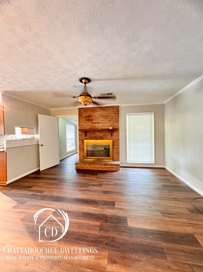 Building Photo - 6625 Charter Oaks Cir