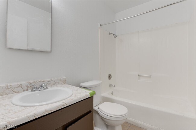 Building Photo - 805 Palo Verde Dr