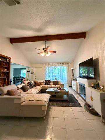 Building Photo - 1824 Briar Run