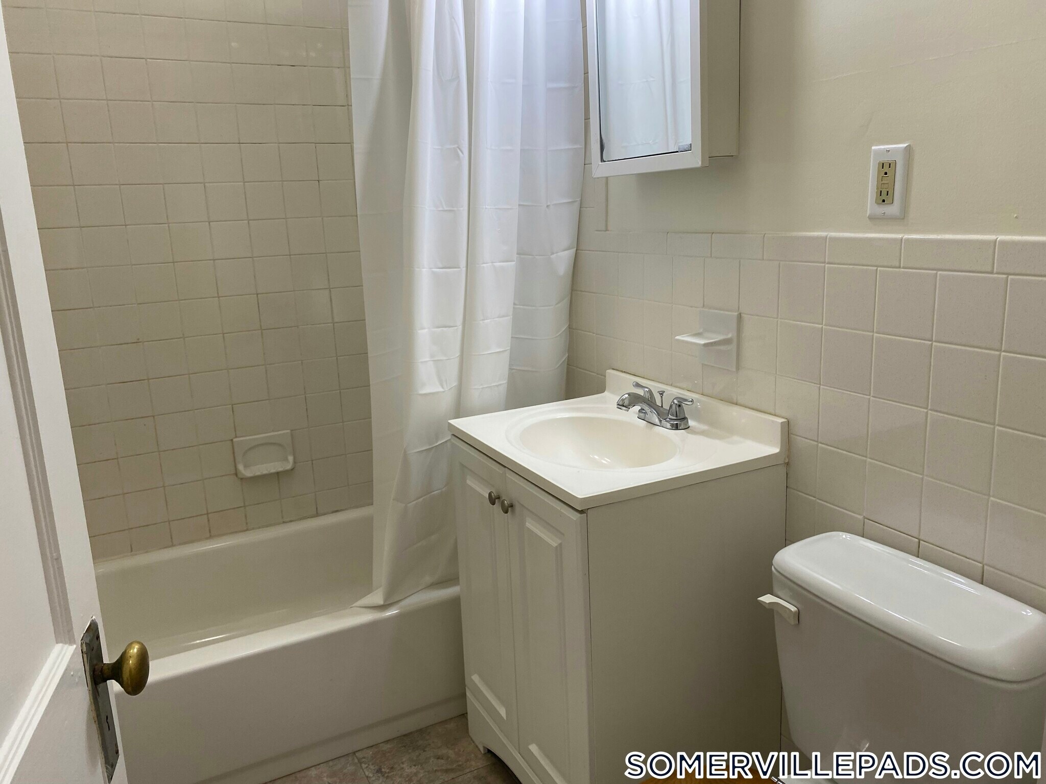 Building Photo - 163 Summer St