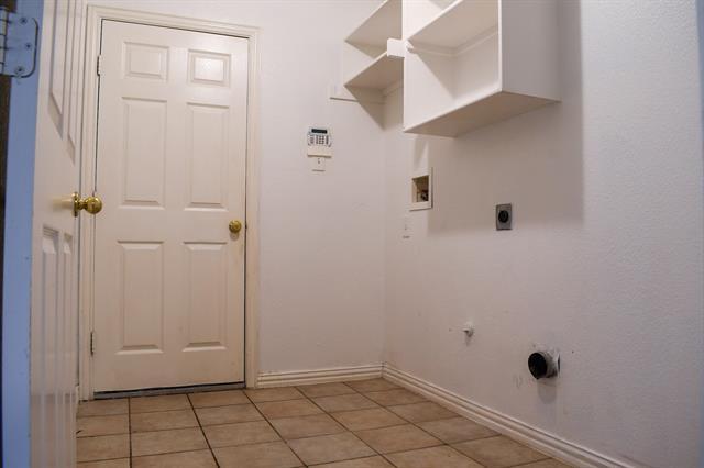 Building Photo - 409 Royal Crest Dr