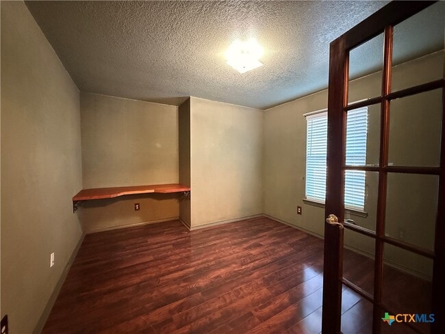 Building Photo - 1808 Sandstone Dr