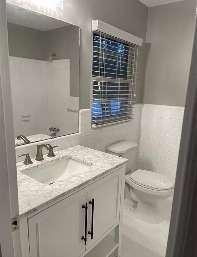 Building Photo - 4792 Champion Ct