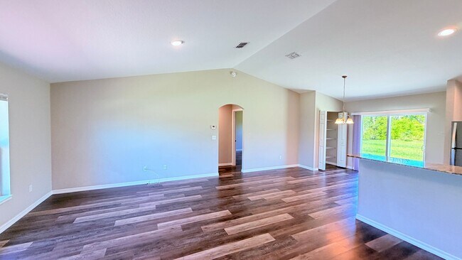 Building Photo - Lovely  3 Bedroom, 2 Bathroom Home in Ocala!!!