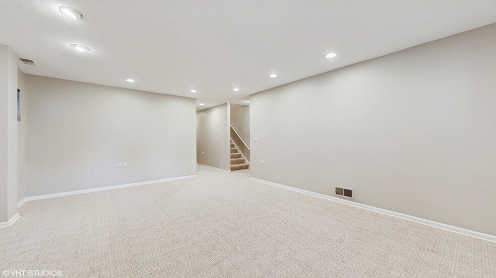 Lower Level Playroom - 710 W Aldine Ave