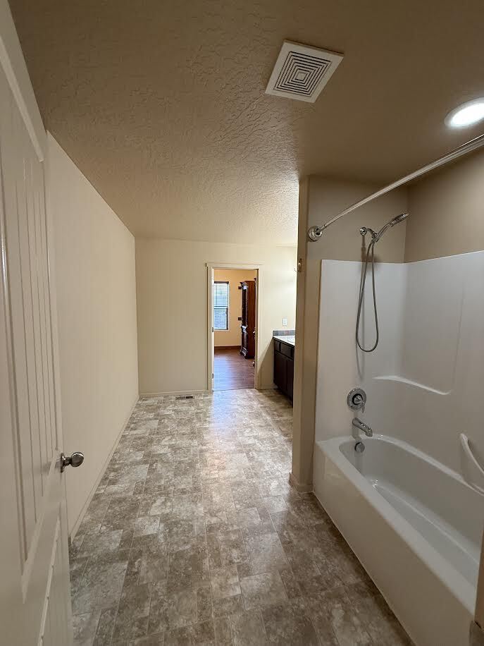 Building Photo - 3420 W Pescador Dr