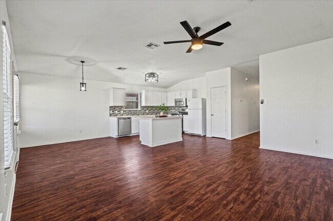 Building Photo - 17912 Aleppo Pine