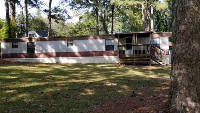 Building Photo - 109 Birdie Dr
