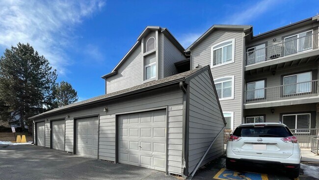 Building Photo - 2575 S Syracuse Way