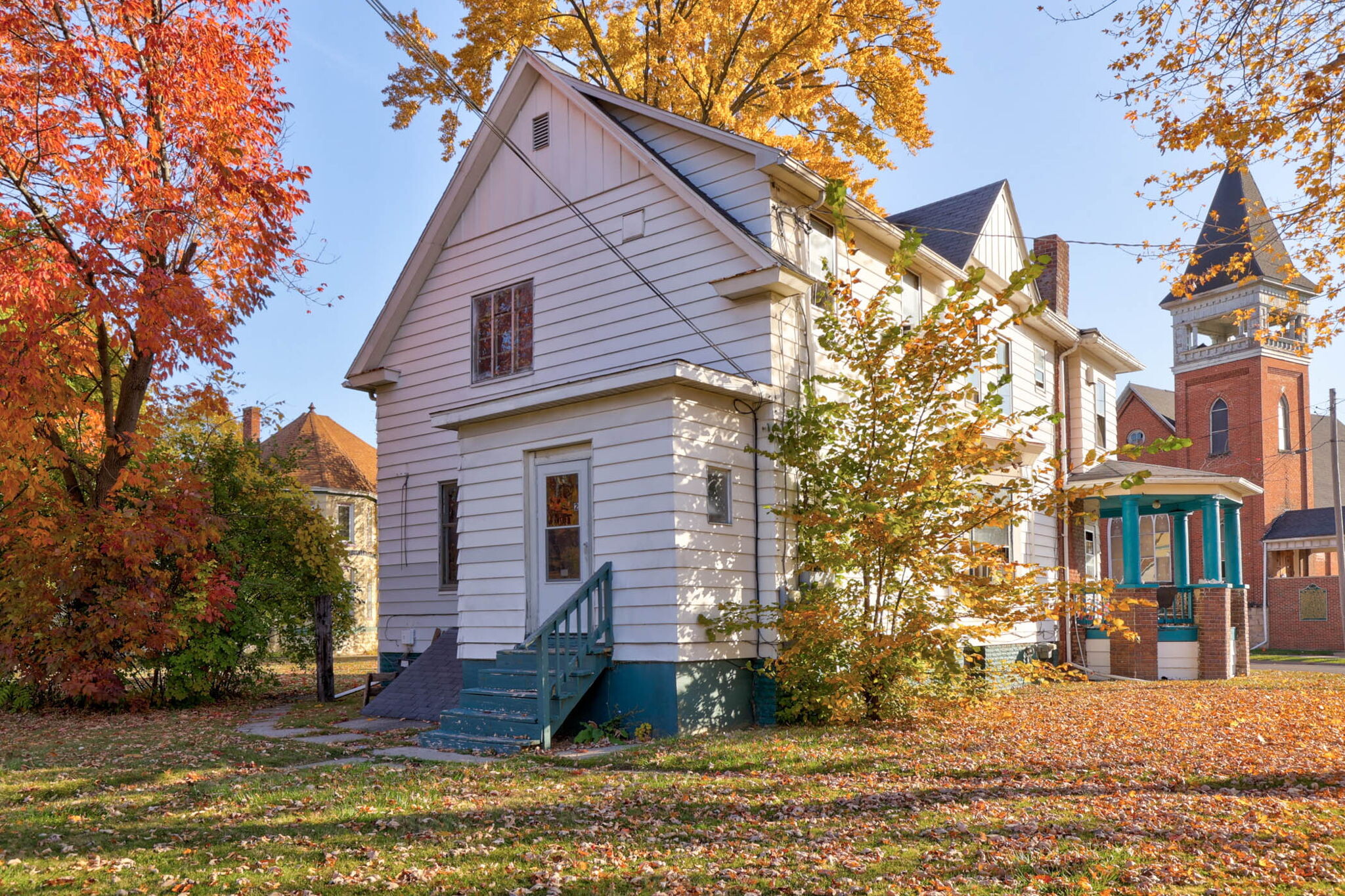 Building Photo - 2323 S Washington Ave