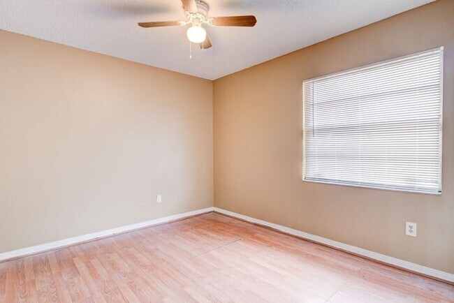 Building Photo - 6339 Jennifer Jean Dr