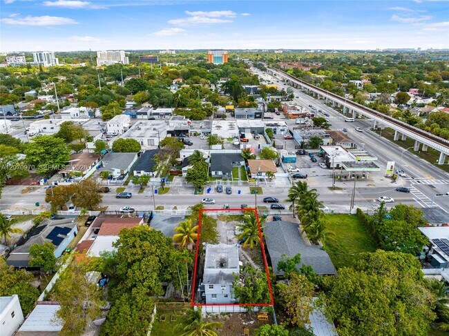 Building Photo - 1236 NW 28th St