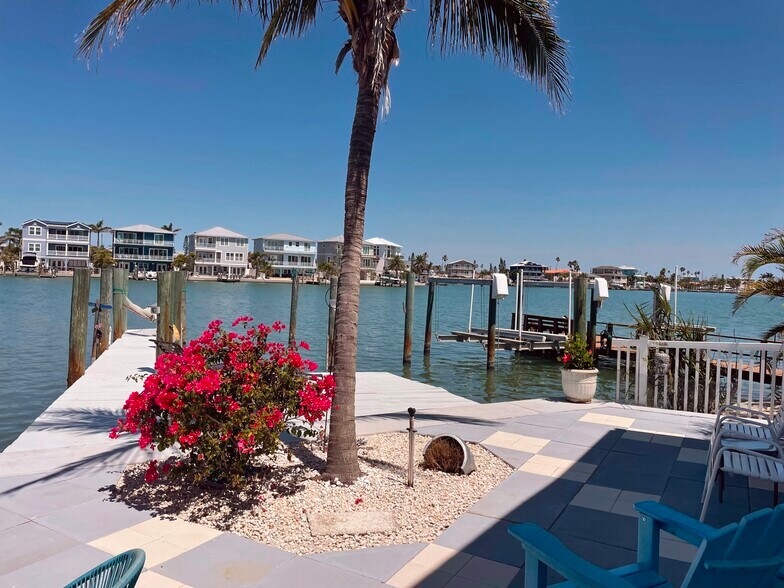Primary Photo - 13535 Boca Ciega Ave