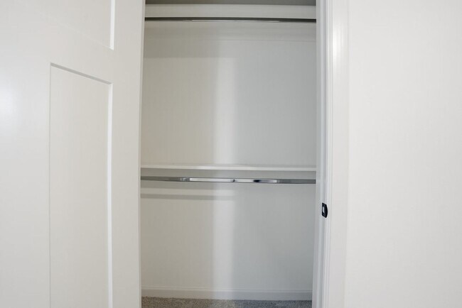 Building Photo - 3 Bed | 2 Bath Luxury Duplex