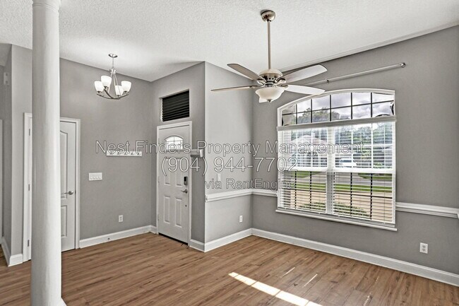 Building Photo - 1819 Branch Vine Dr W