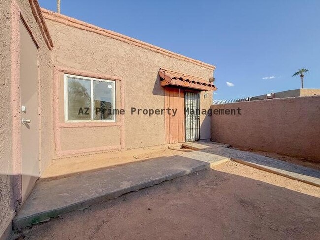 Building Photo - 1455 N 53rd Dr