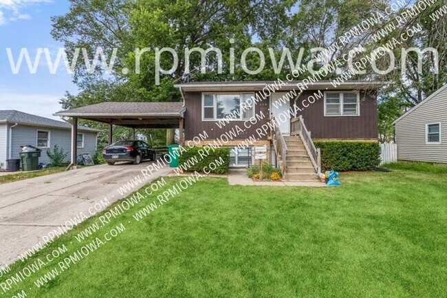 Primary Photo - 209 Todd Cir