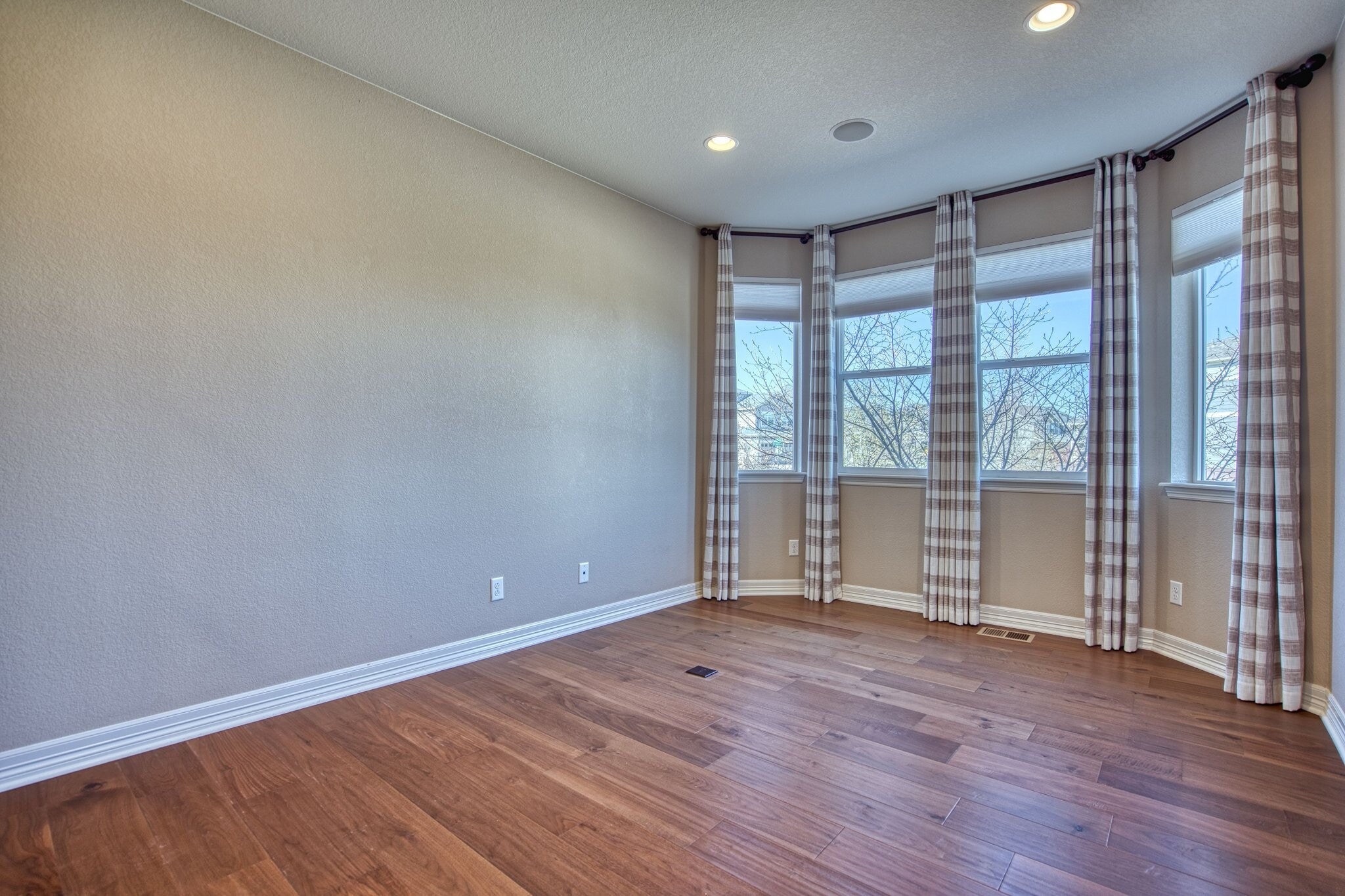 Building Photo - 2406 Spruce Creek Dr