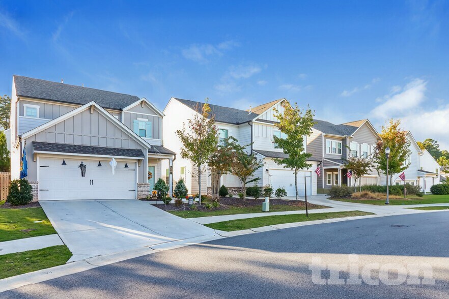 Building Photo - 200 Chapelcrest Ln