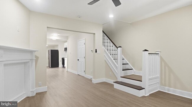 Building Photo - 5981 N 21st St