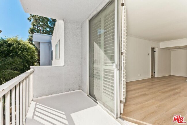 Building Photo - 1710 Malcolm Ave