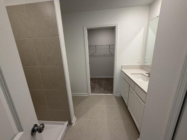 Building Photo - 2482 Hallow Gdn Rd