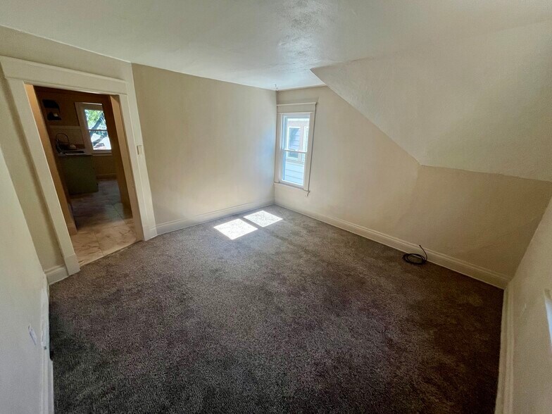 Building Photo - 3374 S Indiana Ave