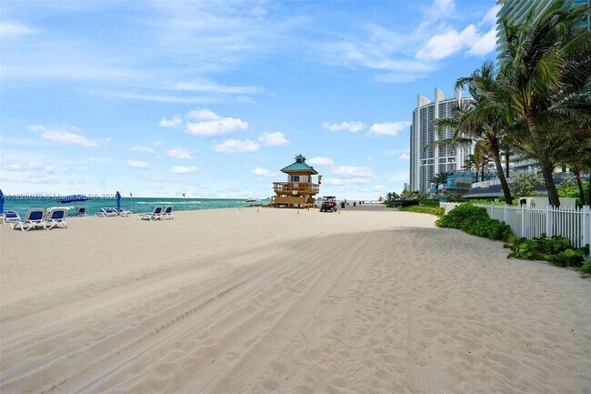 Building Photo - 18671 Collins Ave