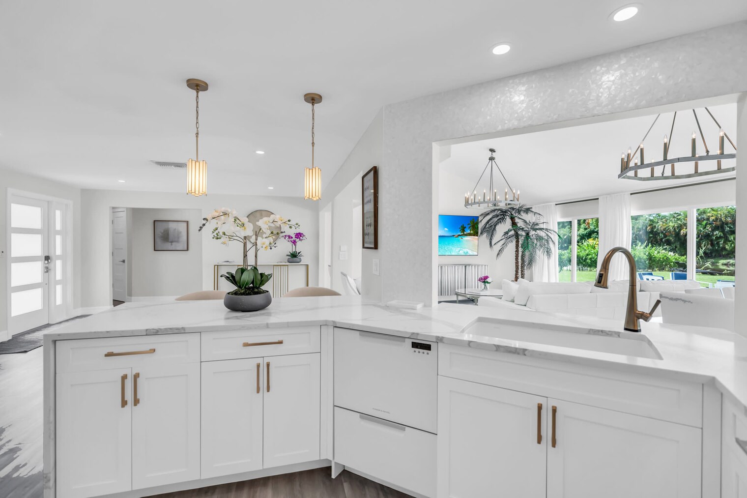 Building Photo - 2649 Longboat Dr