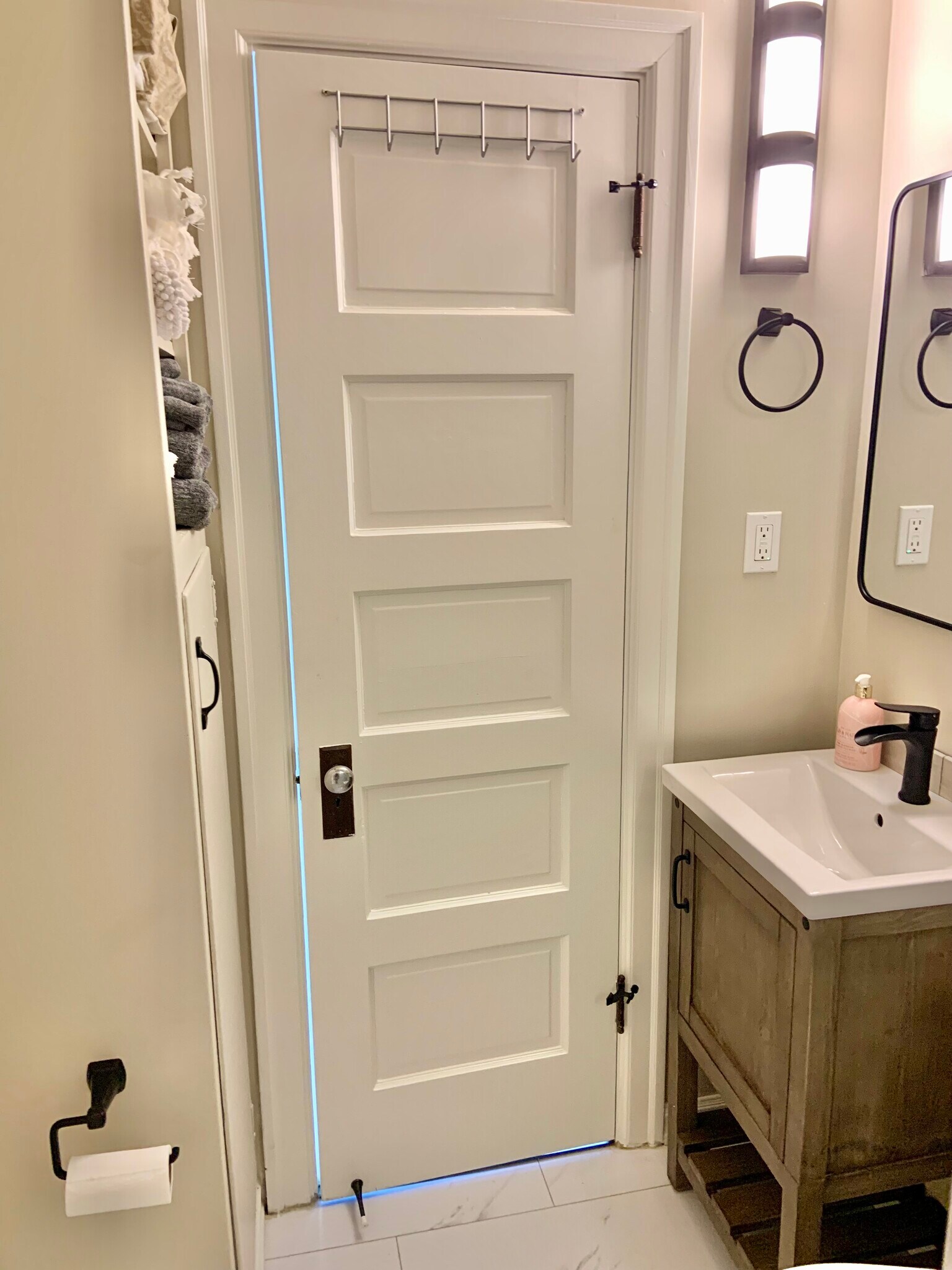 Building Photo - 1630 Chestnut Street