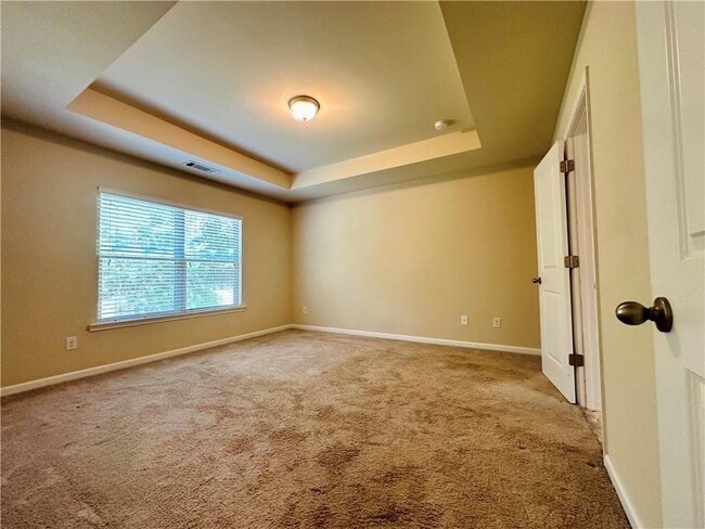 Building Photo - 244 Highland Pointe Cir E