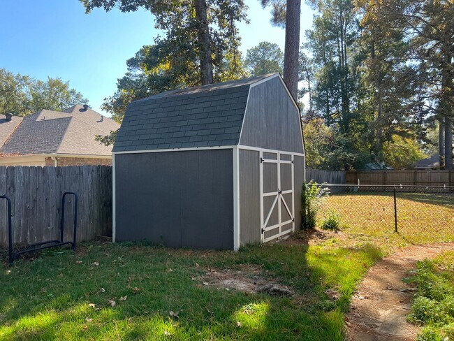 Building Photo - BAY HILLS SUBDIVISION. BENTON SCHOOLS