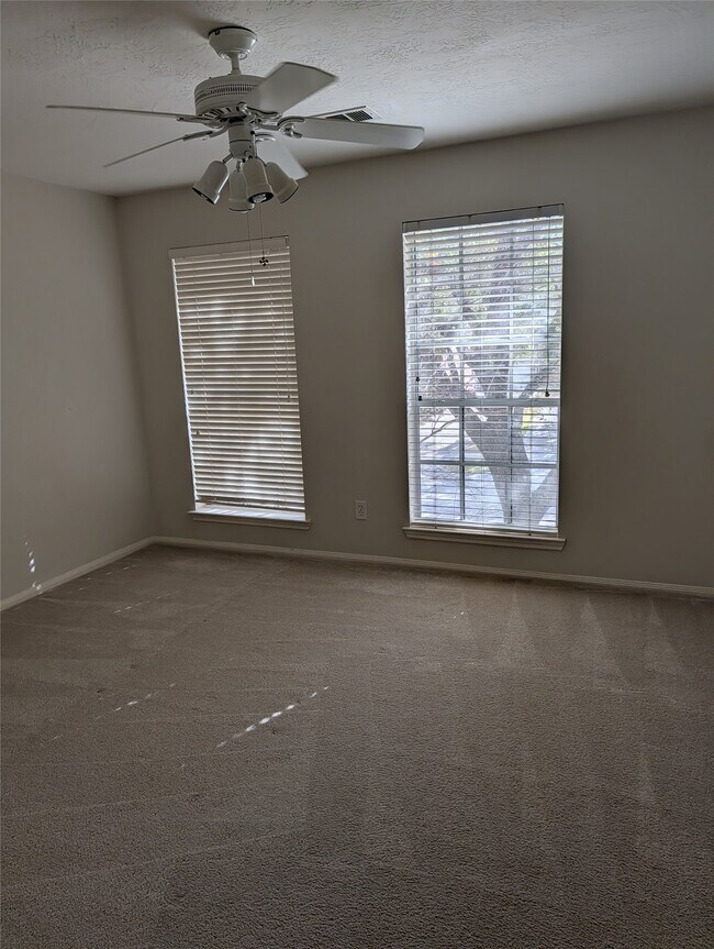 Building Photo - 15222 Holland Fields Cir