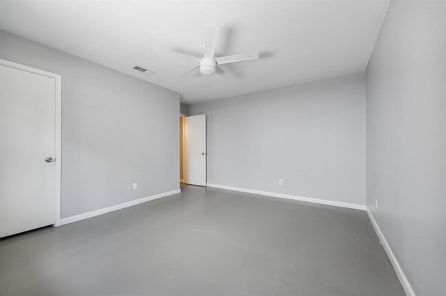 Building Photo - 2315 Burleson Rd
