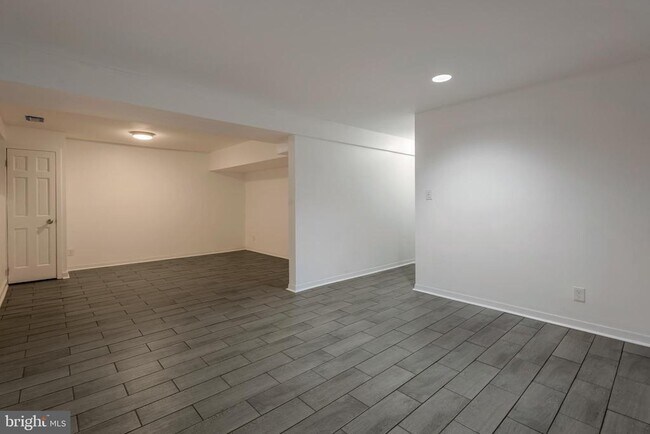 Building Photo - 5250 Pooks Hill Rd